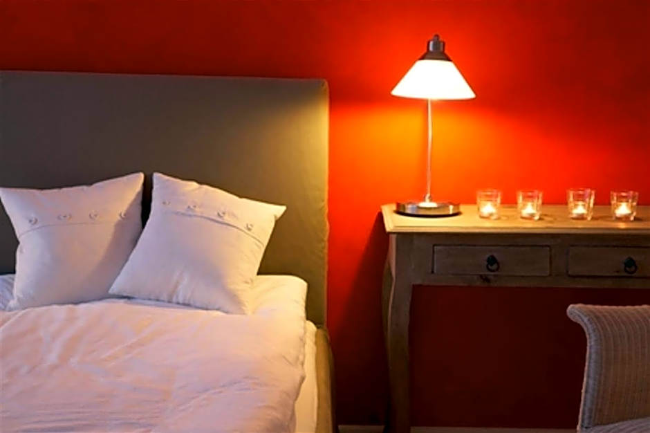 Strandhaus Edersee Nr 12 - Kaminzimmer, Seeblick, Badestrand, Seeterrasse