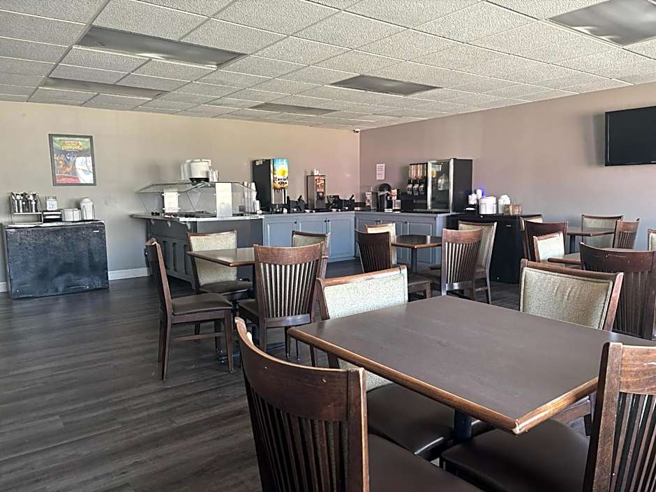 Angel Inn Near IMAX, a Travelodge by Wyndham