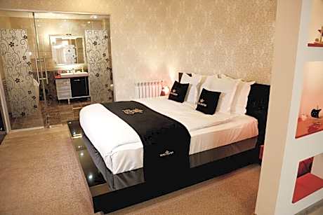 Suite with City View