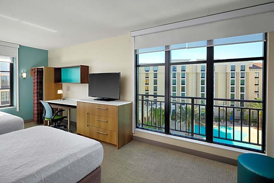 Home2 Suites by Hilton Orlando at FLAMINGO CROSSINGS Town Center