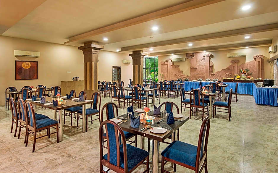 Lion Lords Inn-Rajula