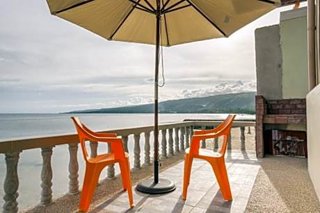 Kellocks' Seaview Apartelle