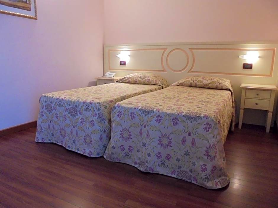 Hotel Plazza
