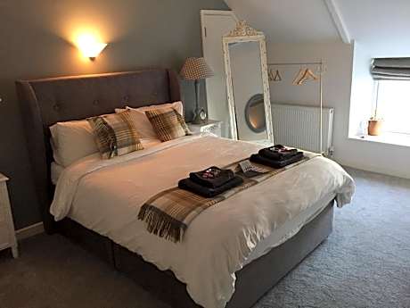 The Golden Mile Country Inn