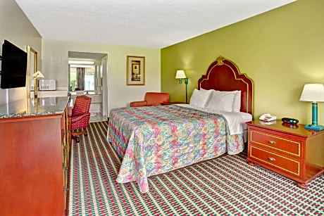 1 Queen Bed Business Room Non-Smoking