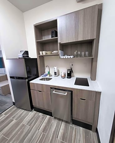 Accessible - 2 Queen, Mobility Accessible, Communication Assistance, Walk In Shower, Microwave And Mini-Refrigerator, Wi-Fi, Non-Smoking, Full Breakfast