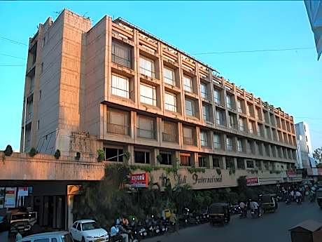 Hotel Tuli International