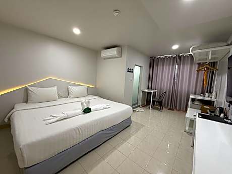 Bed By Boat Hotel & Apartment