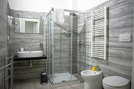 Twin Room with Private Bathroom