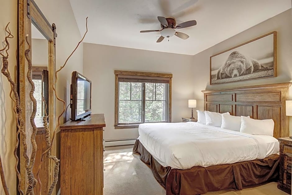 Mountain Thunder Lodge