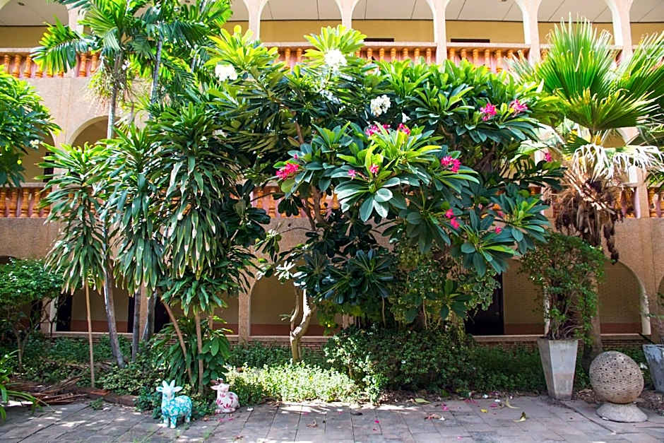 S Lodge Pattaya formally Sabai Lodge