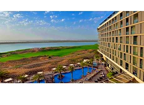 YAS PLAZA MANGROVES by IHG