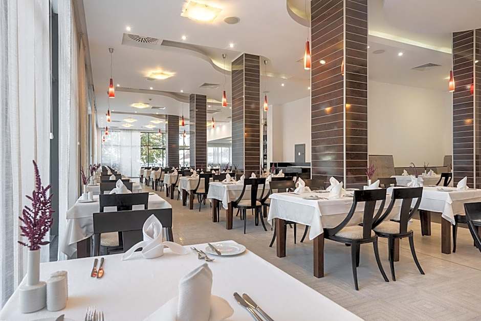 GRIFID Metropol Hotel - Premium All inclusive & Private Beach - Adults Only