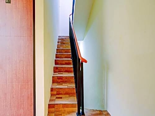 OYO 90286 Prenjak Syariah