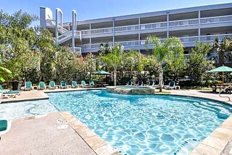 Sea Chase with an ocean view at Casa Del Mar