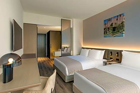 City View Queen Room Hearing Accessible