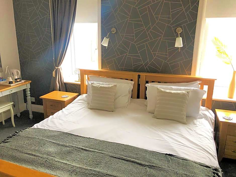 The Fossil Tree Hotel