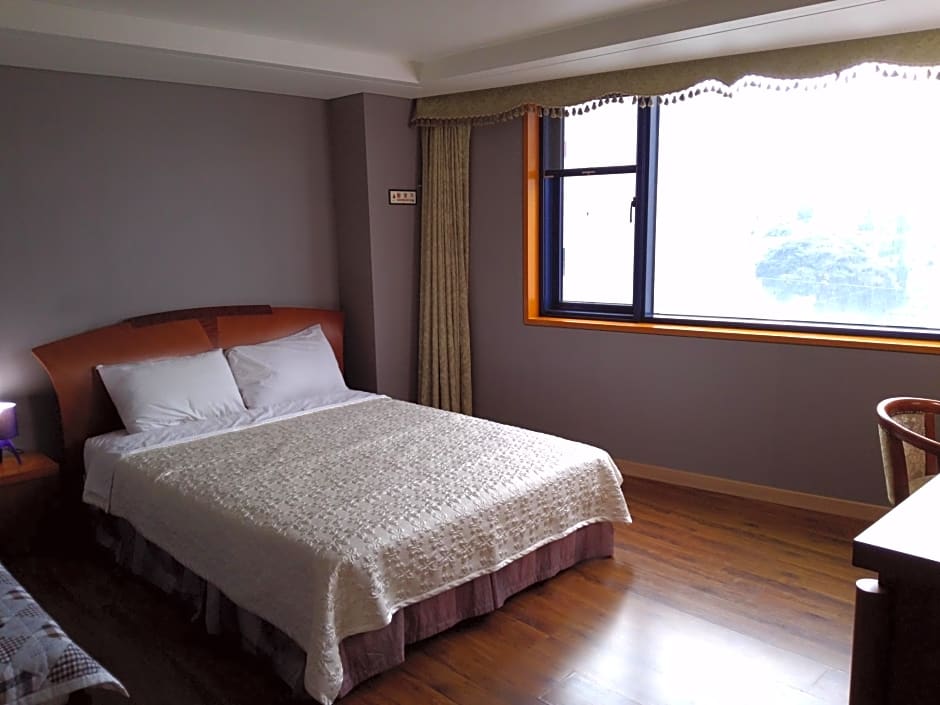 Seongsanpo Sky Hotel