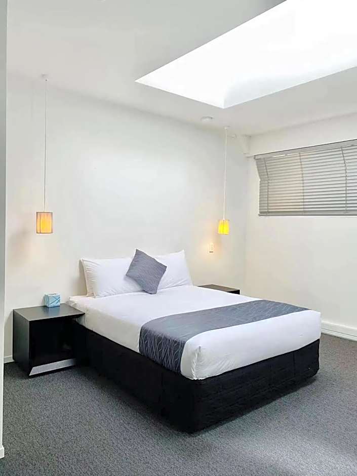 Photo 1 of 6 of Studio 1 Queen Bed