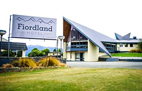 Fiordland Hotel