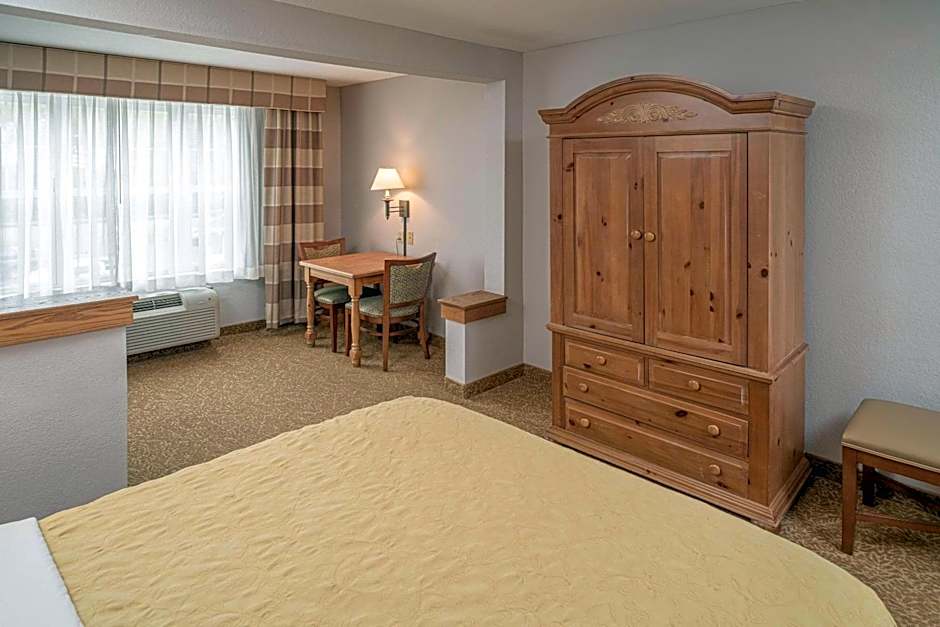 Country Inn & Suites by Radisson, Beckley, WV