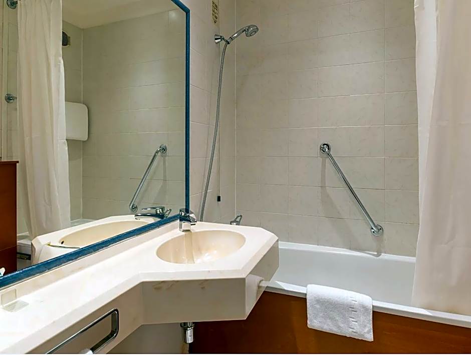 Photo 1 of 4 of Superior 2 Twin Beds
