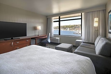 King Room with Sofa Bed and Lake View - High Floor