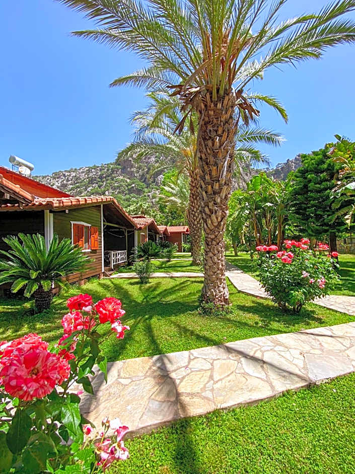 Canada Hotel & Bungalows