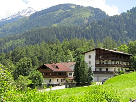 Apart Tuxertal