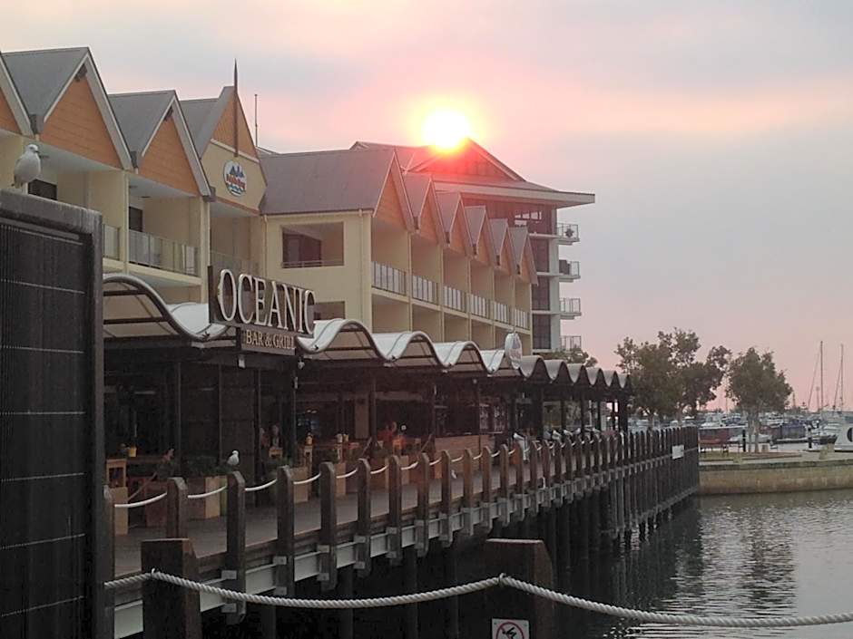 Mandurah Ocean Marina Chalets