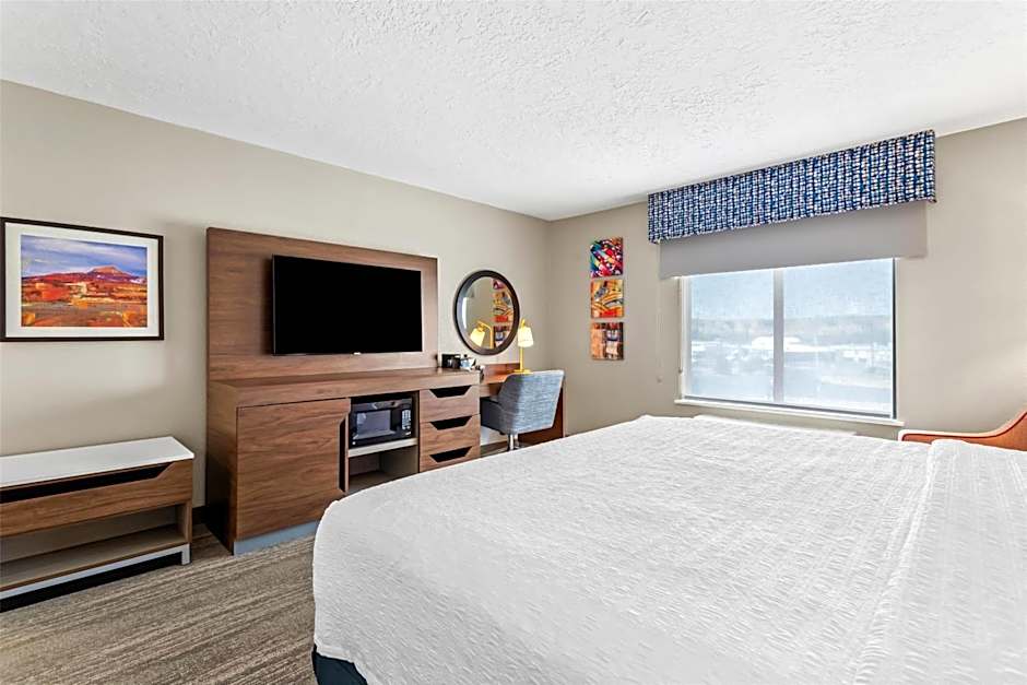 Hampton Inn By Hilton & Suites Farmington