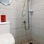 RedDoorz @ D'Little Egg Hostel Pangasinan