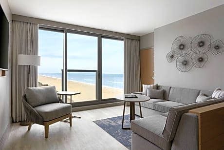 Junior Suite, 1 King, Sofa bed, Ocean view