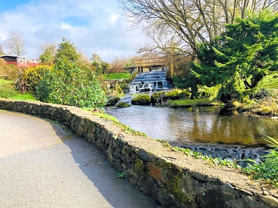 147 Snowdon Drive, Glan Gwna