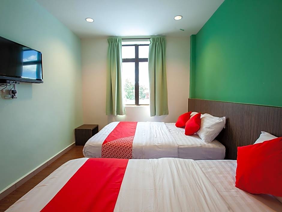 OYO 89487 Space Hotel