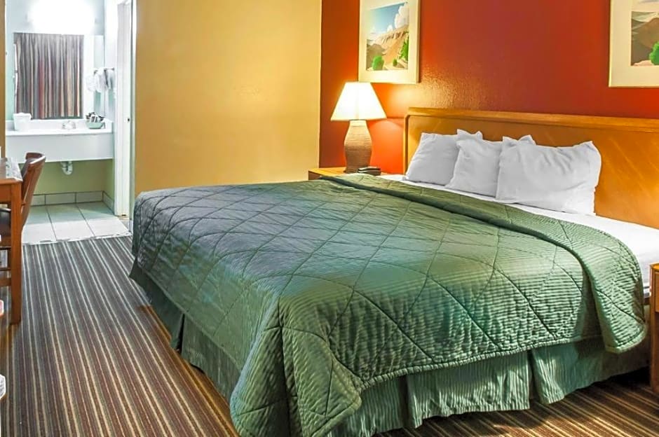 Suburban Studios East – Albuquerque, NM