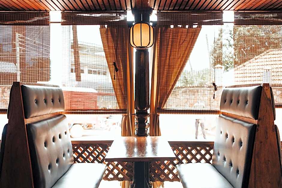 Yushili Hotel & Restaurant