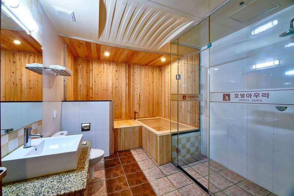 Aura Hotel