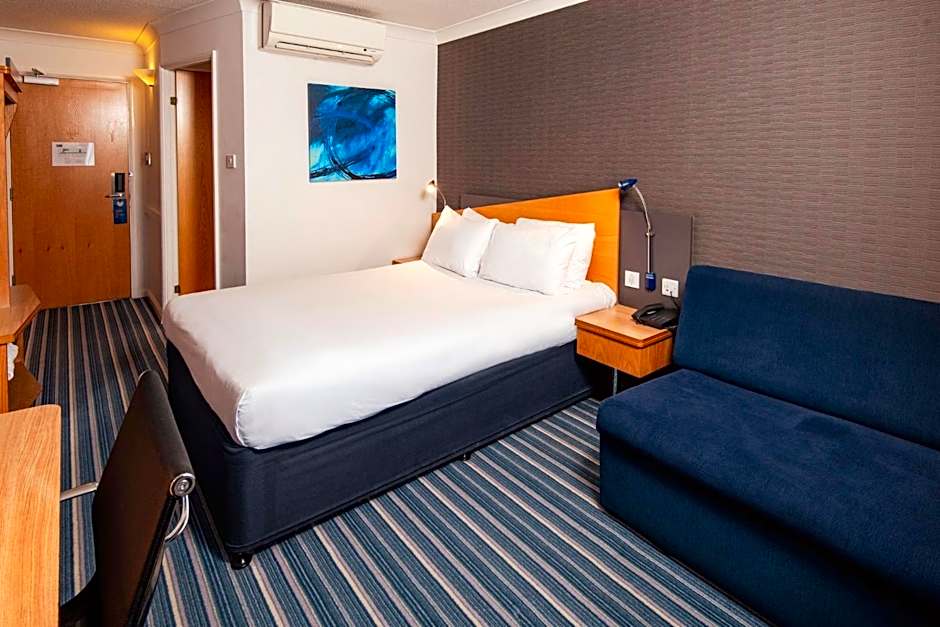 Holiday Inn Express Birmingham-Snow Hill By IHG