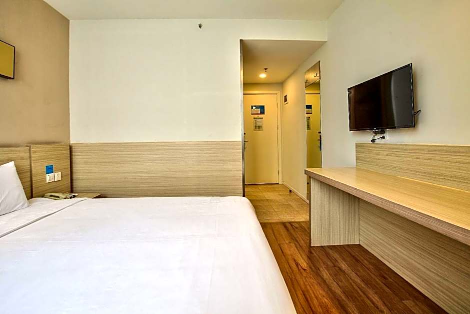 Hanting Hotel Niongbo Tianyi Square