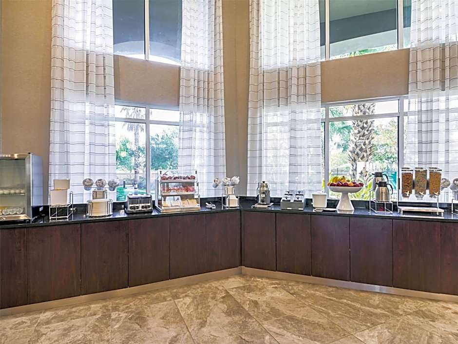 La Quinta Inn & Suites by Wyndham Austin Airport