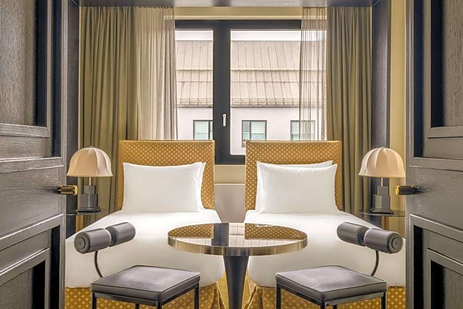 Roomers Munich, Autograph Collection by Marriott