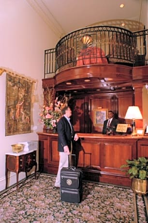 Lafayette Hotel