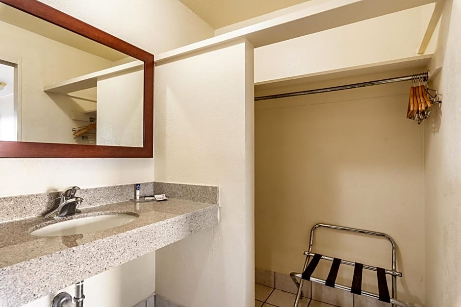 Americas Best Value Inn and Suites Flagstaff