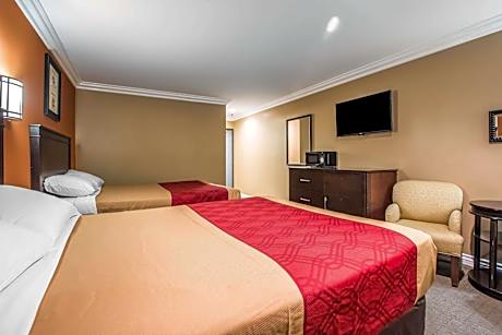 Queen Room with Two Queen Beds - Mobility Access/Non-Smoking