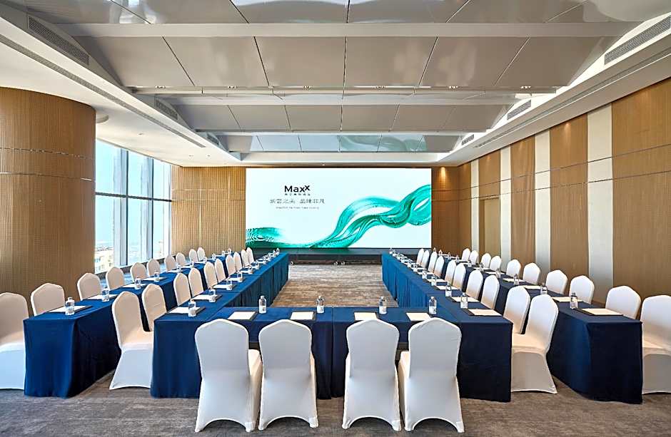 Grand Madison Qingdao Harbour-view Central（Former Qingdao Farglory Hotel）