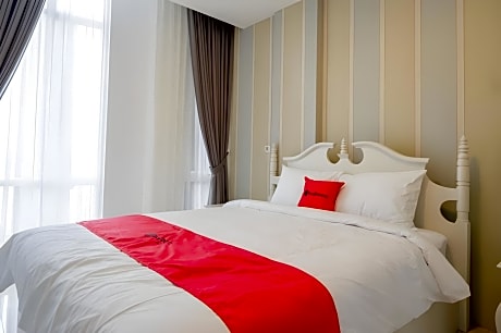 RedDoorz Plus @ Madukoro Raya Semarang