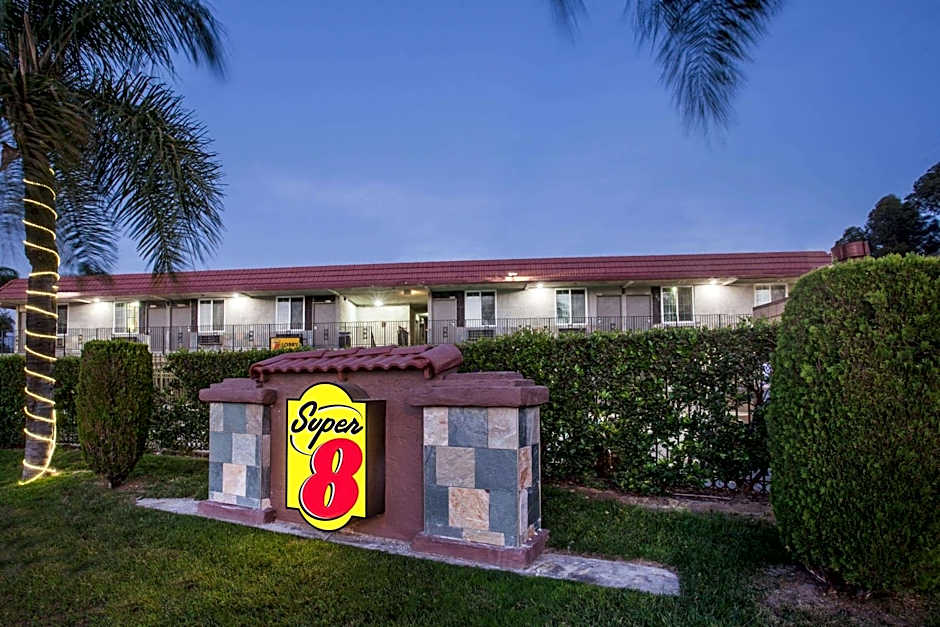 Super 8 by Wyndham Redlands/San Bernardino