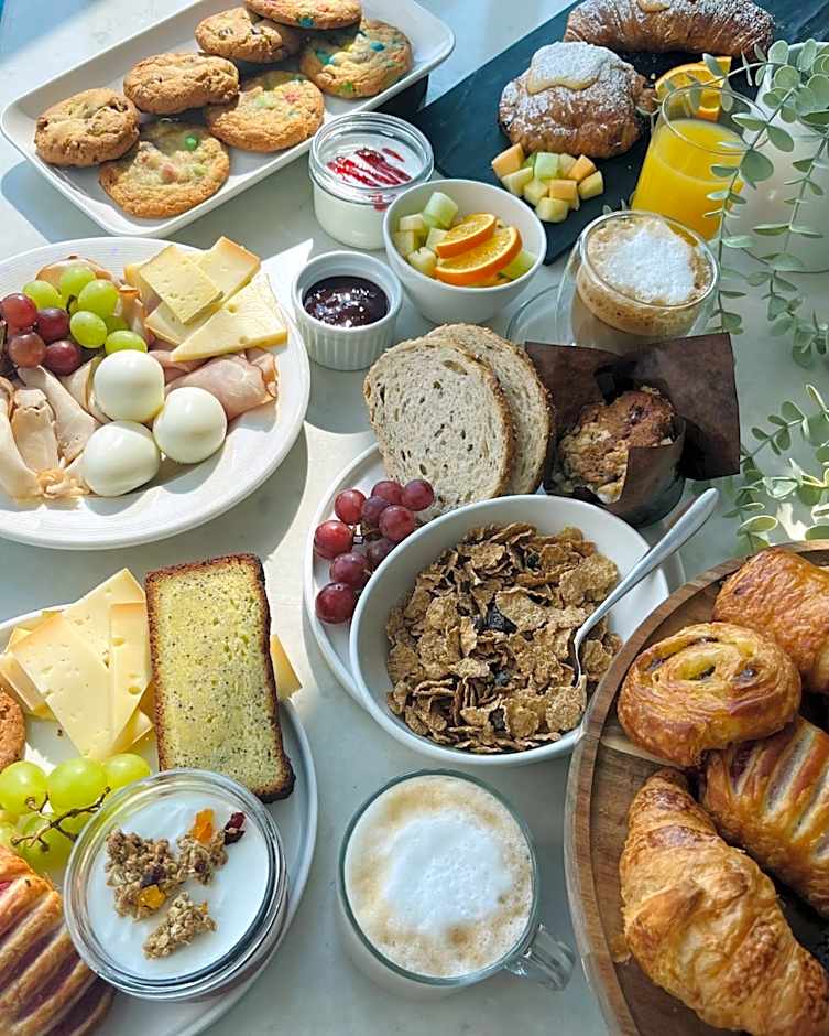 Four Points by Sheraton Levis