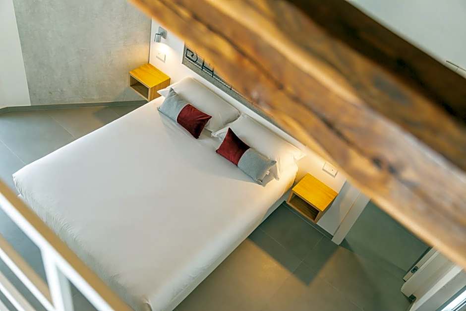 Domu Qirat - Authentic Rooms & Terraces